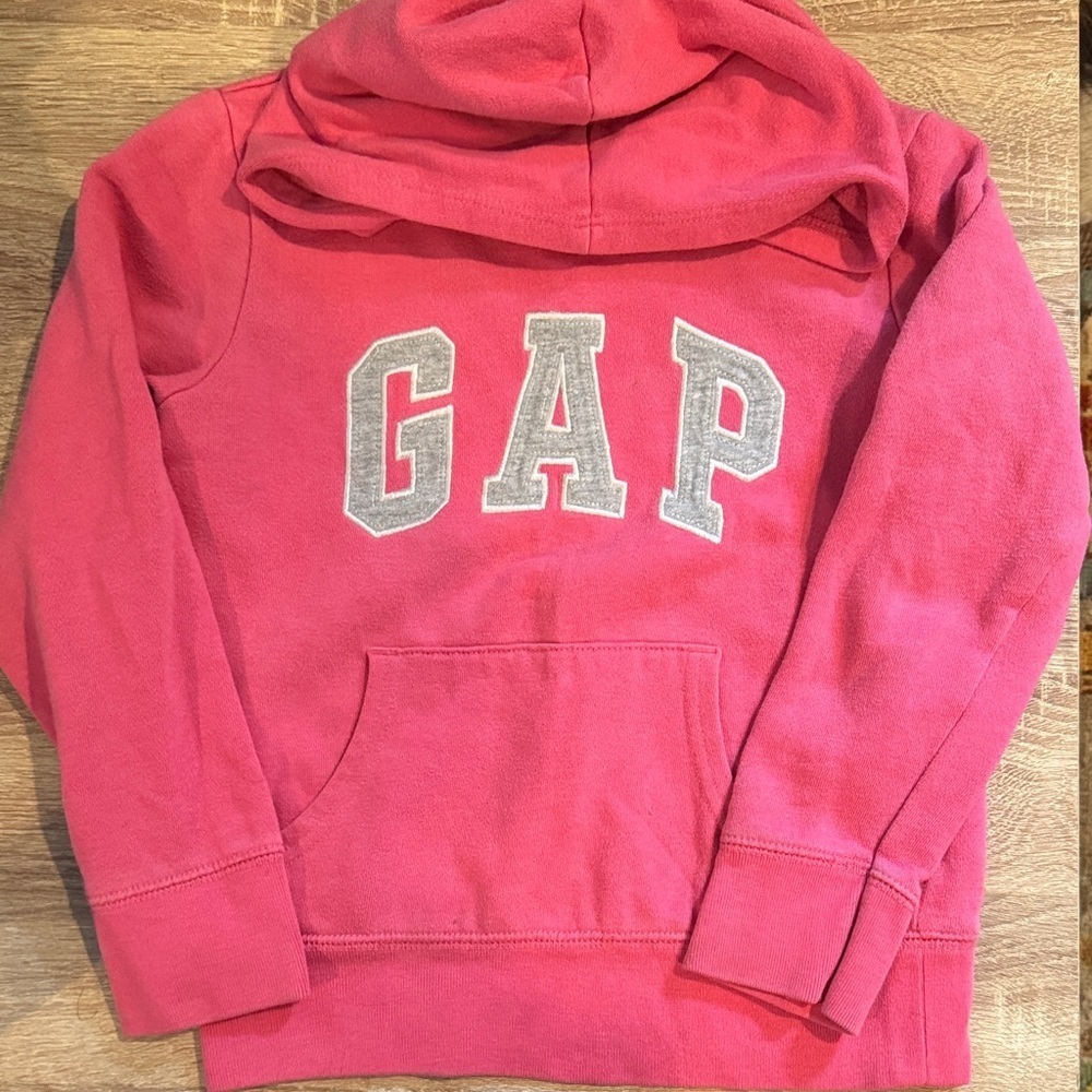 GAP Shirt